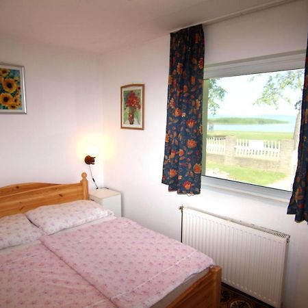 Апартаменты Margareta Apartmanhaz Балатонбоглар Экстерьер фото